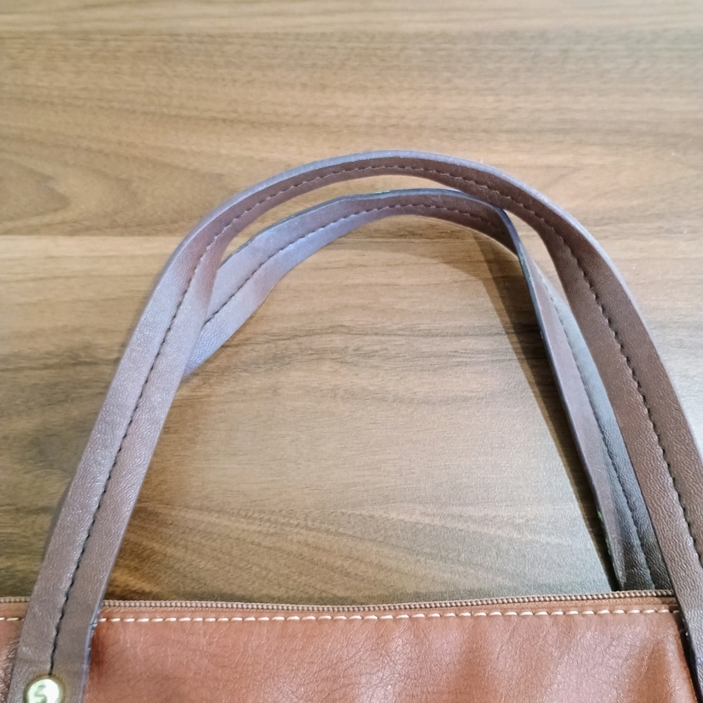 Relic Brown Vegan Leather Hand Bag - Picture 7 of 10
